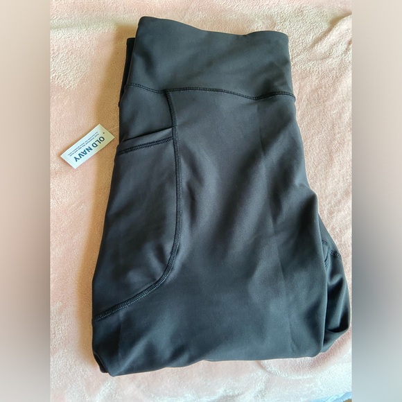 Old Navy High-Waisted Ribbed PowerSoft Crop Leggings - Size XL - NWT - Picture 4 of 6